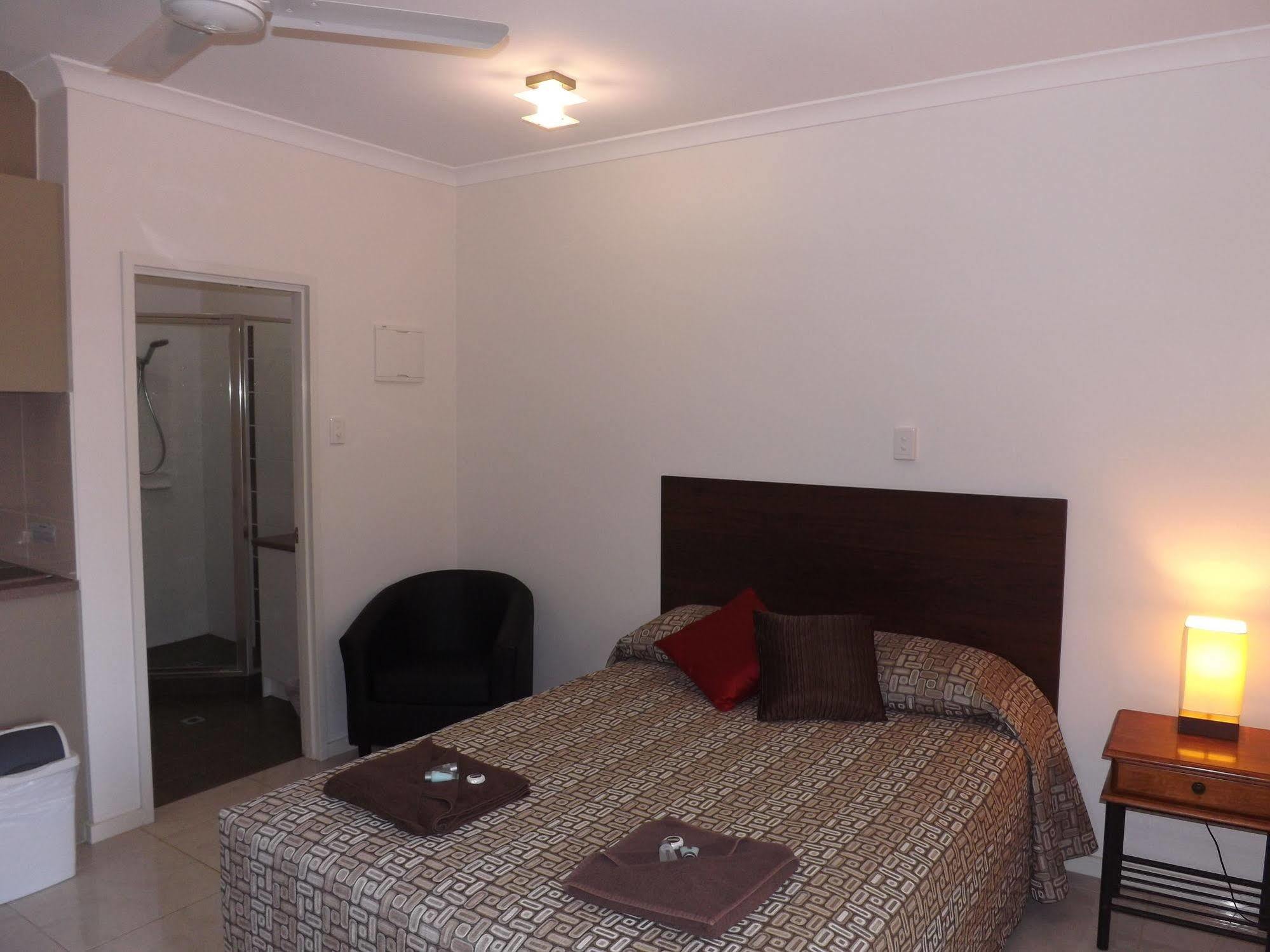 Derby Lodge Motel Esterno foto