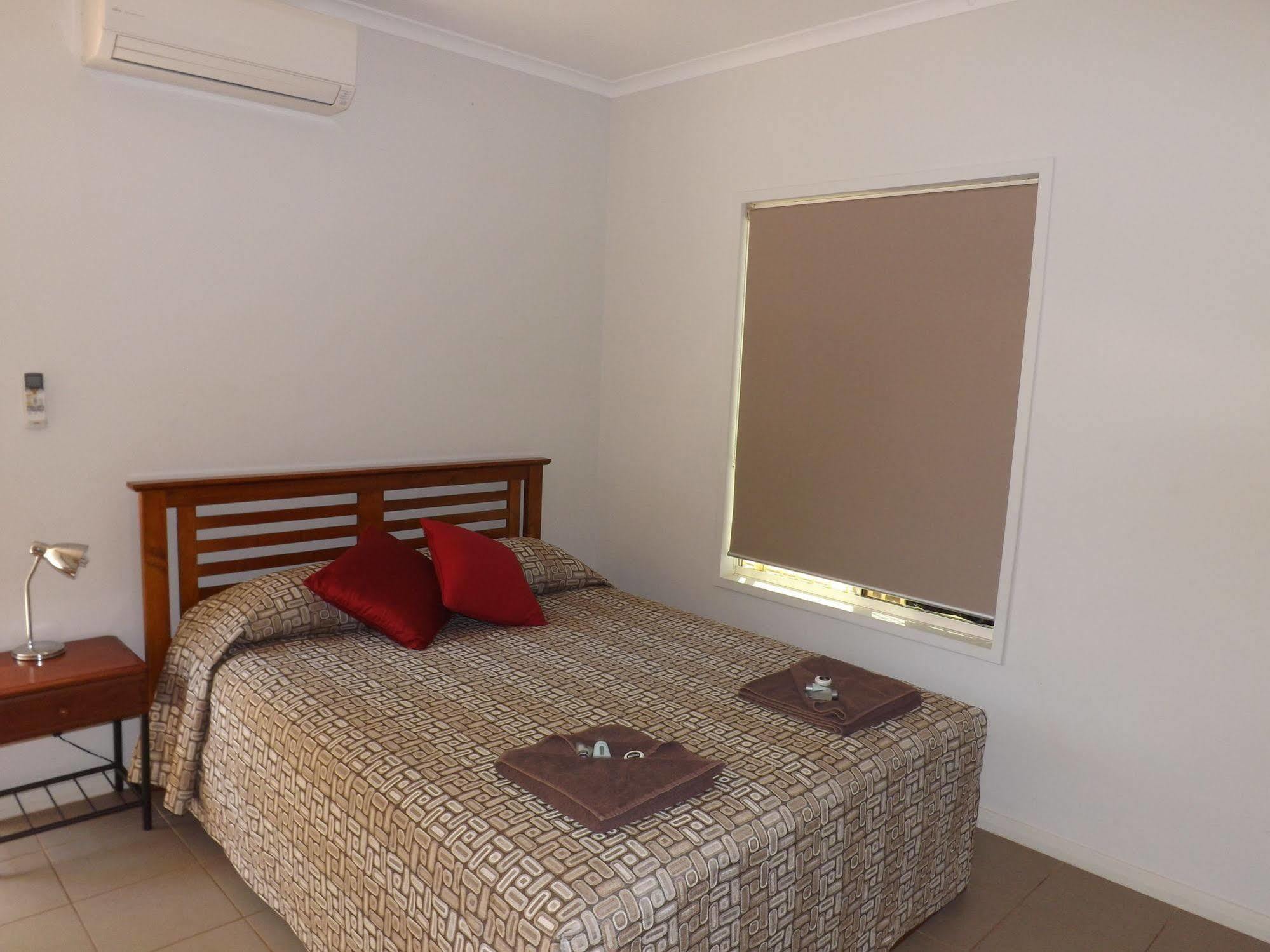 Derby Lodge Motel Esterno foto