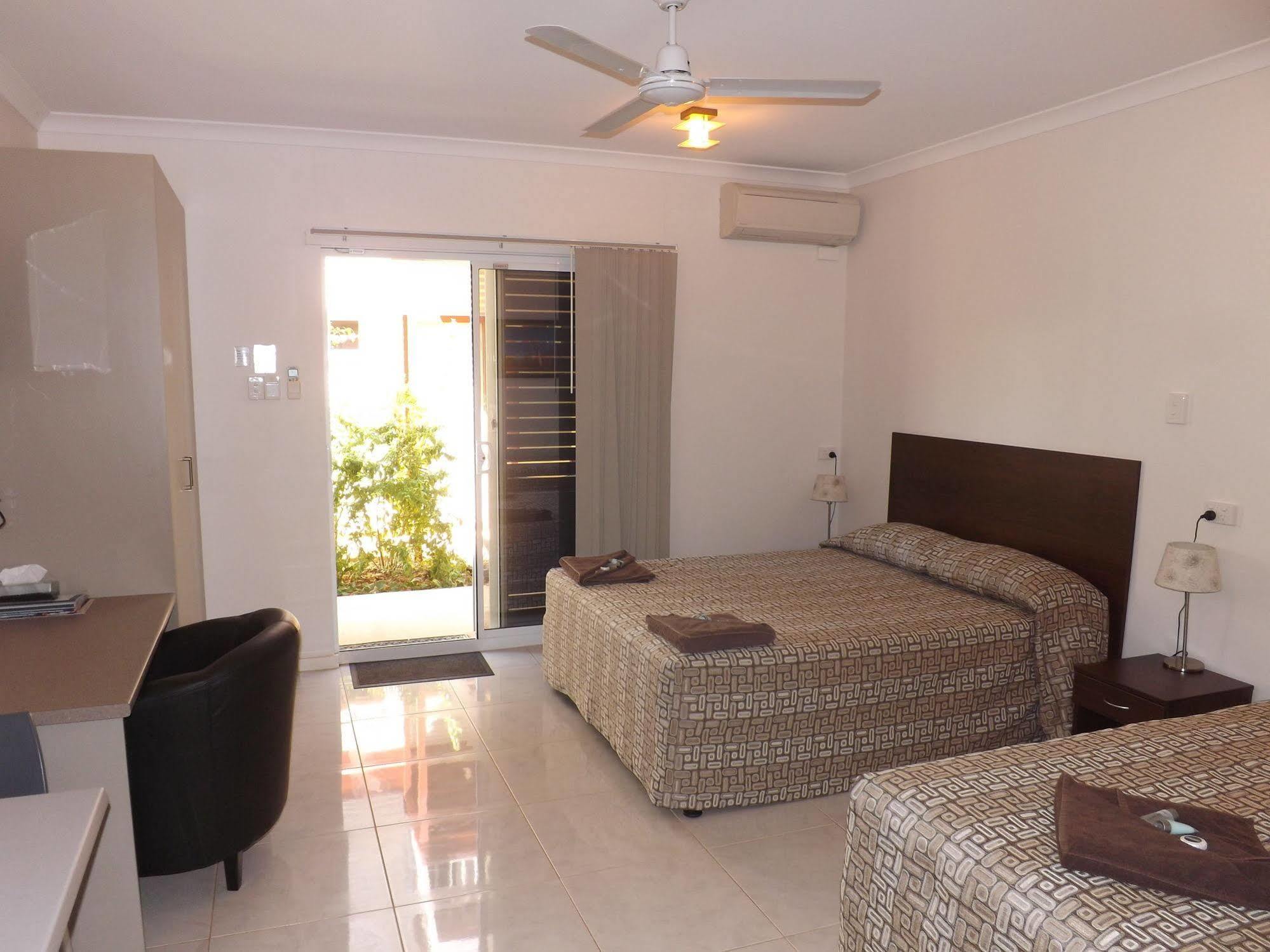 Derby Lodge Motel Esterno foto